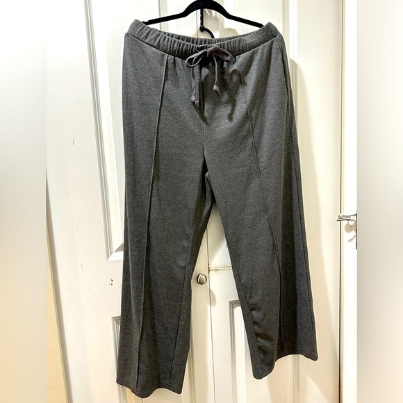 BloomChic Gray Sweatpants with Drawstring Waist XL us14 - Picture 1 of 4